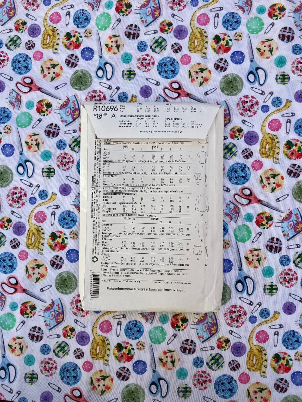 Simplicity R10696 Pattern - Picture 2 of 2